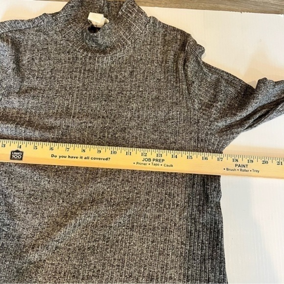 H&M tunic top grey mock neck woman’s size large bell sleeve sweater shirt - Picture 8 of 9